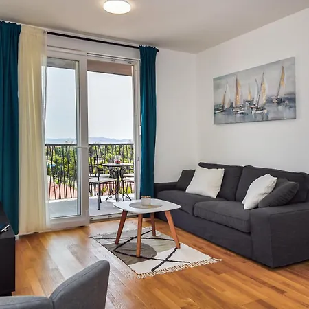 Sail Away Apartment